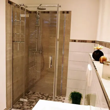 Rheinwein 1 Ausgezeichnet Zum Wandern Und Radfahren Mit Wallbox Apartment